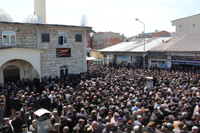 İki işçi son yolculuğuna uğurlandı