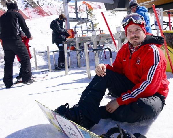 Ünlü oyuncu Alp Korkmaz Palandöken'de