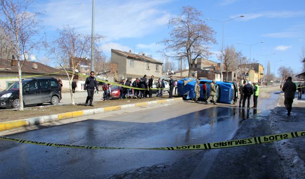 Erzurum'da askeri araç ile otobüs çarpıştı: 4'ü asker 6 yaralı