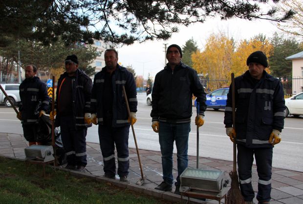 Erzurum'da 10 Kasım töreni