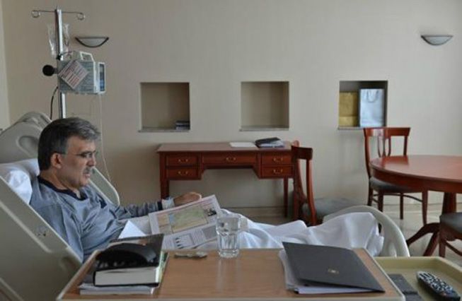 Abdullah Gül'ün hastaneden ilk fotoğrafları