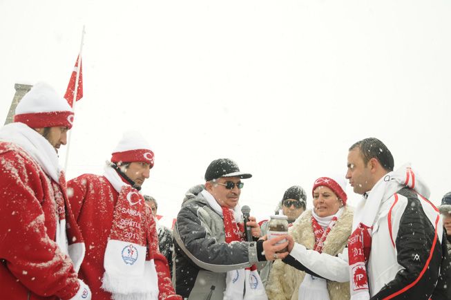 Türkiye şehitlerine yürüdü