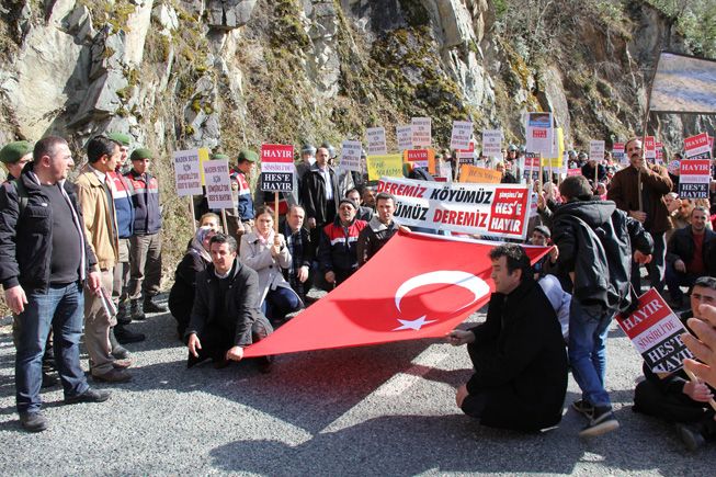 HES için yol kapattılar