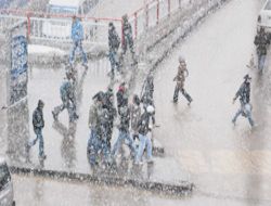 Erzurum'da kar yağışı!..