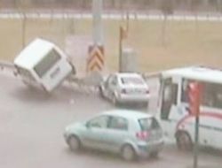 Erzurum'da trafik kazaları mobesede!..