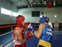 Erzurum'da boks heyecanı!..