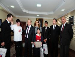 Engelli öğrencilerden Öztürk'e ziyaret!..