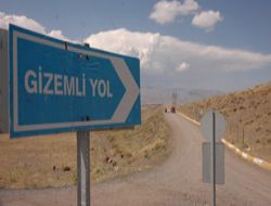 Erzurum'da gizemli yol!..