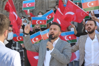Azerbaycan'a destek için yürüdüler