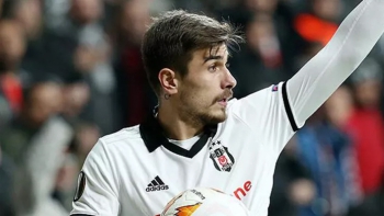 Beşiktaş Dorukhan Toköz'ü bırakmıyor