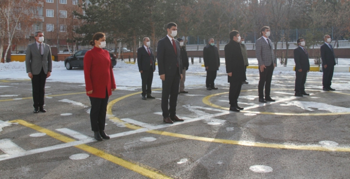 Erzurum'da bayrak töreni