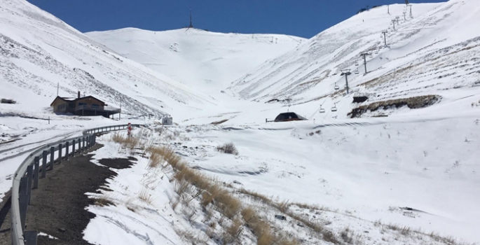 Erzurum'da kar sürprizi