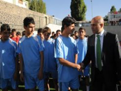 Erzurum'un futbol okulunda hasat zamanı