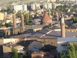Erzurum'un bir kardeş şehri daha oldu