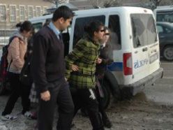 Erzurum`da liseli kıza okul önünde dayak