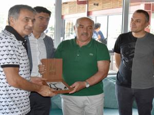 B.B. Erzurumspor yönetiminden Şenol Güneş'e ziyaret