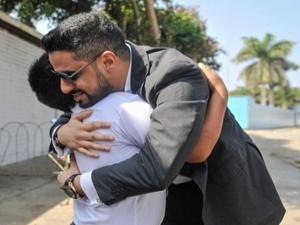 Bahreynli iş adamı, o çocuğa ev bağışladı