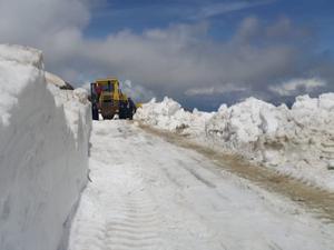 Bayburtta Haziran ayında karla mücadele