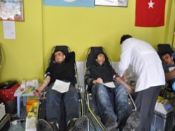 Tortum'da ülkücülerden kan bağışı
