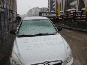 Erzurum'a Nisan ayında kar yağdı