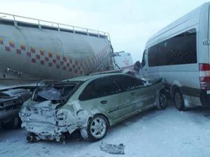 Erzurumda zincirleme kaza: 1 ölü, 4 yaralı