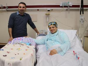 Erzurumda 2019 yılının ilk bebeği Mehmet Akif oldu