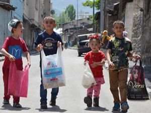 Erzurum'da çocukların 'Arafalık' mutluluğu