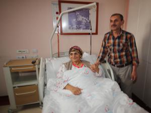 Erzurum'da doktorlar bağırsaktan mide yaptı