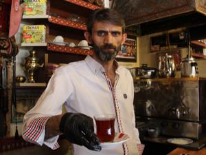 Erzurum'da müşteriye özel isimli çay bardağı