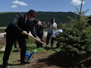 Erzurum'da sağlık çalışanları hatıra ormanı oluşturuldu