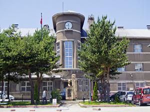 Erzurum Lisesi de 'niteliksizler' listesinde