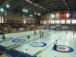 Yetişkin Curling arena bile bize yetmiyor