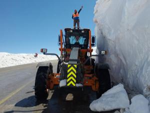 Nisan ayının sonunda 5 metre karla mücadele