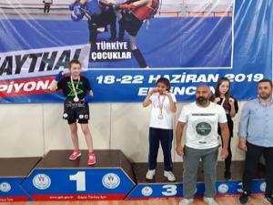 Olurlu Elvin 40 kiloda Türkiye Şampiyonu