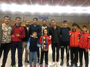 Palandöken'in short track sporcuları Türkiyede bir numara