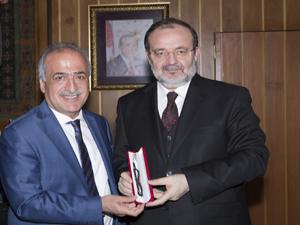 Prof. Dr. Görmez Atatürk Üniversitesi öğrencilerine konferans verdi
