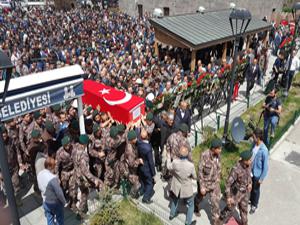 Şehit özel harekat polisi Erzurumda son yolculuğuna uğurlandı