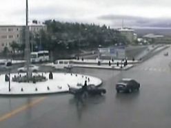 Erzurum`da şaka gibi trafik kazaları