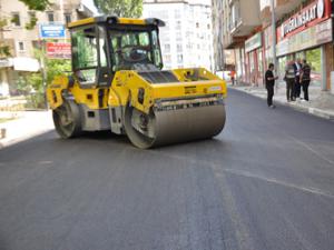 Yakutiye, merkezde asfalt çalışıyor