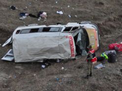 Erzurum'da trafik kazası: 1 ölü 14 yaralı