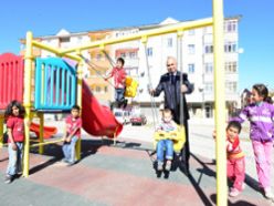 Çocuk parkları bayram öncesi açıldı