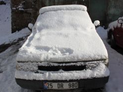 Erzurum'da kar ve tipi