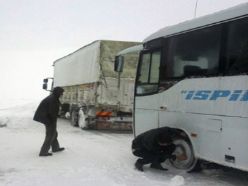 İspir - Erzurum yolu trafiğe kapandı