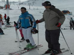 HSYK üyesi Erdem'in Konaklı'da kayak keyfi