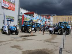 Erzurum'da tarım fuarı açıldı