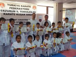 Karate kuşak sınavları yapıldı