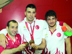 Erhan Bakır  Akdeniz Oyunları şampiyonu