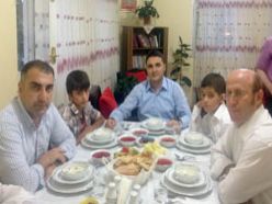 Ünsal ve Cengiz'den anlamlı iftar