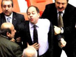 Flaş... Recep Akdağ, BDP'li vekil ile kavga etti!