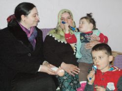Erzurum'da yılın annesine beyaz eşya